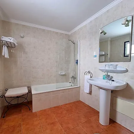 Miramar Hotel 3*